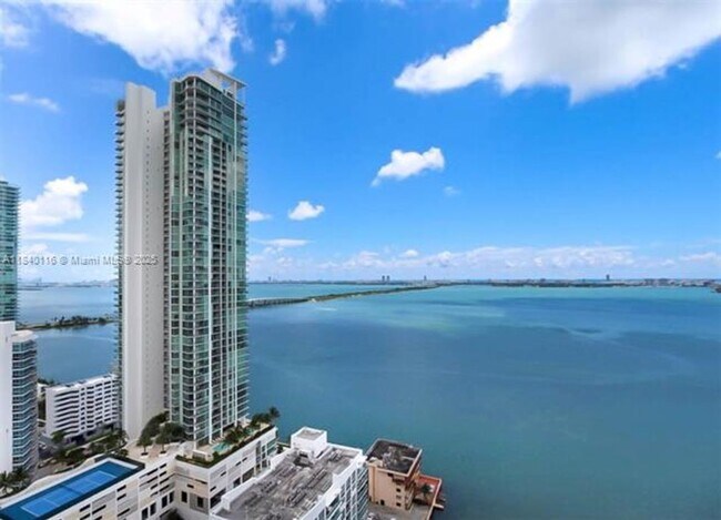 Foto del edificio - 460 NE 28th St