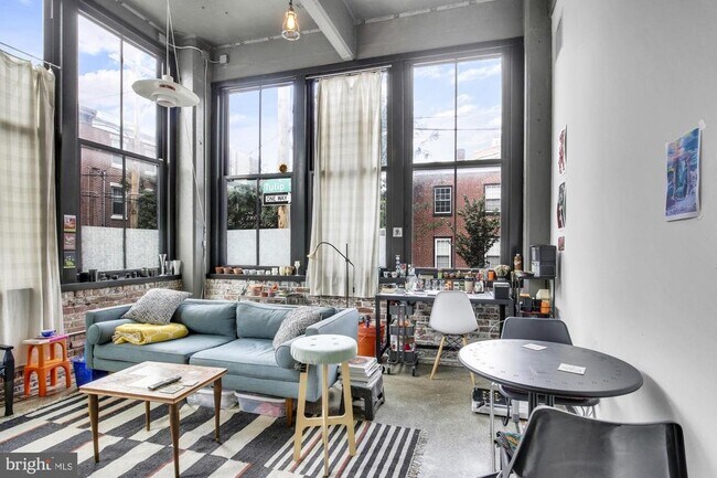 Foto del edificio - 1701 Tulip St