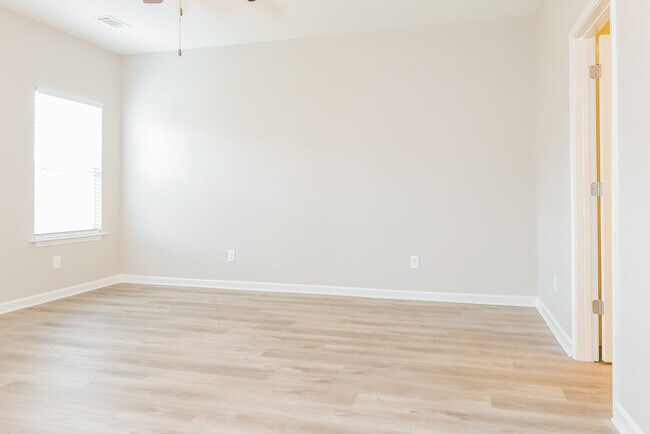 Foto del edificio - 580 Smoky Mountains Dr