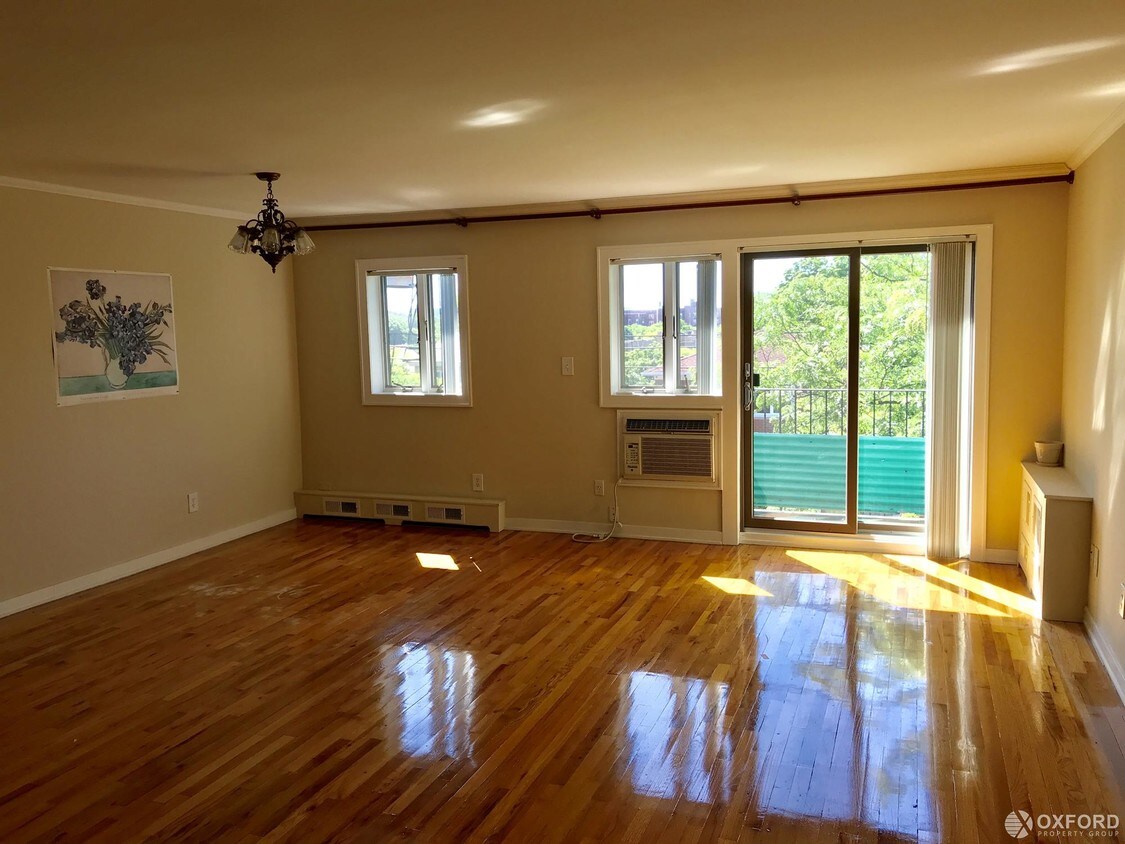 Foto principal - 85-13 60th Road