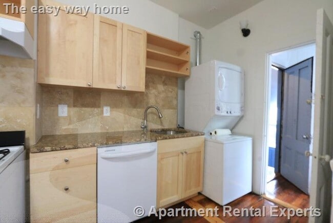 Photo - 254 Windsor St Apartment