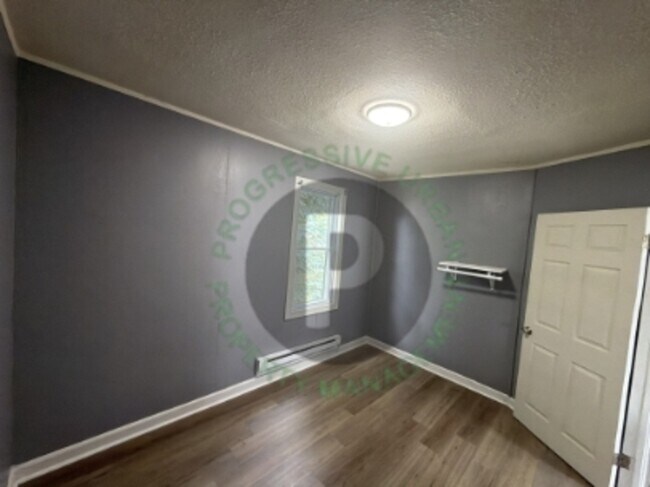 Foto del edificio - 4144 Hyde Ave