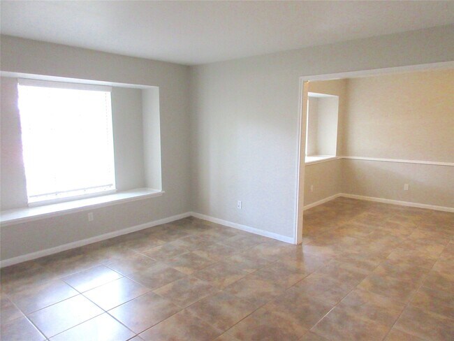 Foto del edificio - 3022 Kenross St