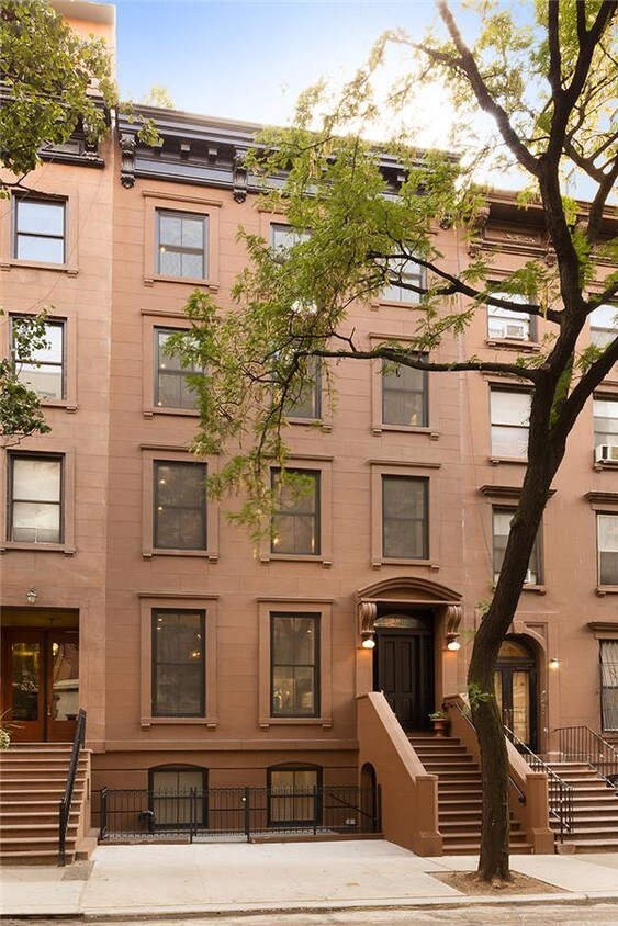 Primary Photo - 416 W 51st St