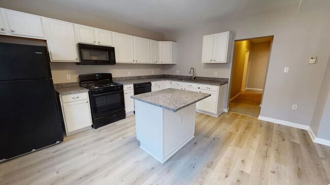 Photo - 2824 Salisbury St Townhome