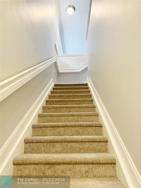 Foto del edificio - 6020 W Sample Rd