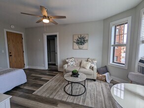 Building Photo - 373 Hazel Ave
