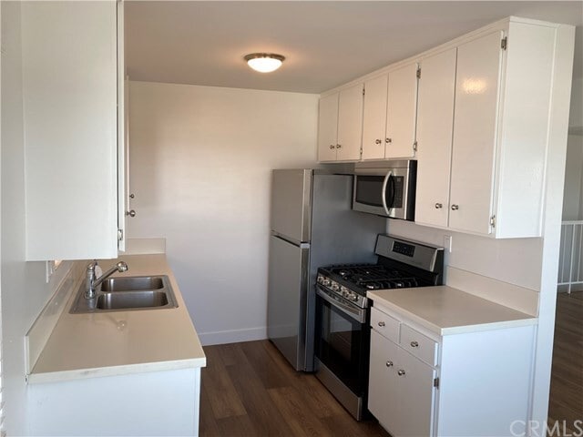 Building Photo - 2509 Bayview Dr