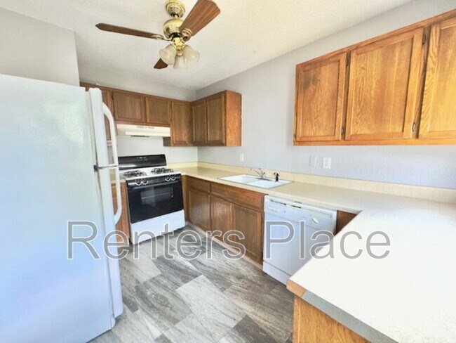 Foto del edificio - 1436 E 38th St