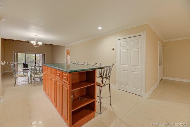 Building Photo - 3719 Estepona Ave