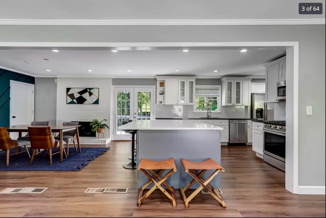 Photo - 6858 Lockridge Dr NW House