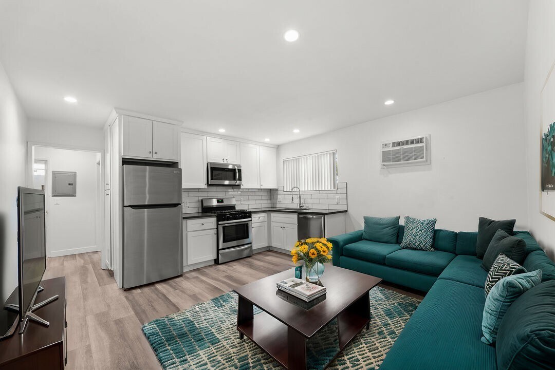 Foto principal - 925 W 30th St