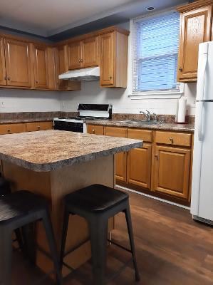 Kitchen - 760 Hamilton St