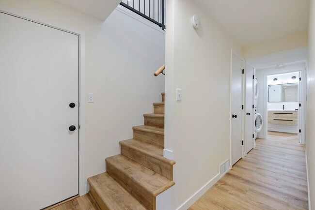 Foto del edificio - 3407 Heron Ave SW
