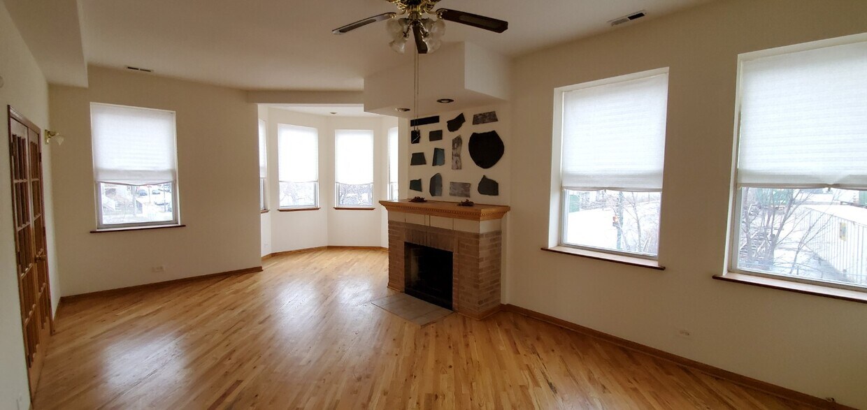 Foto principal - 601 W 47th St