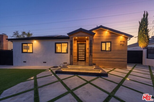 Building Photo - 7719 Rhodes Ave