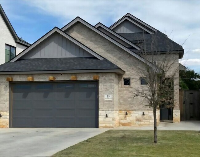 Foto del edificio - 15 Wilshire Blvd