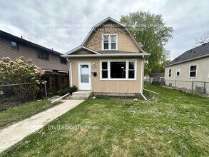 Building Photo - 4511 Snelling Ave