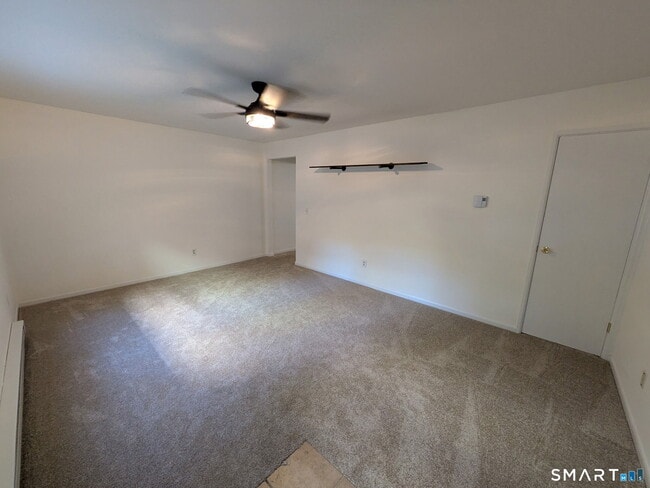 Building Photo - 61 Dover Ct