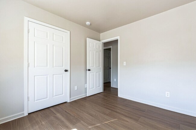 Foto del edificio - Spacious 4BR Townhome in Monroe