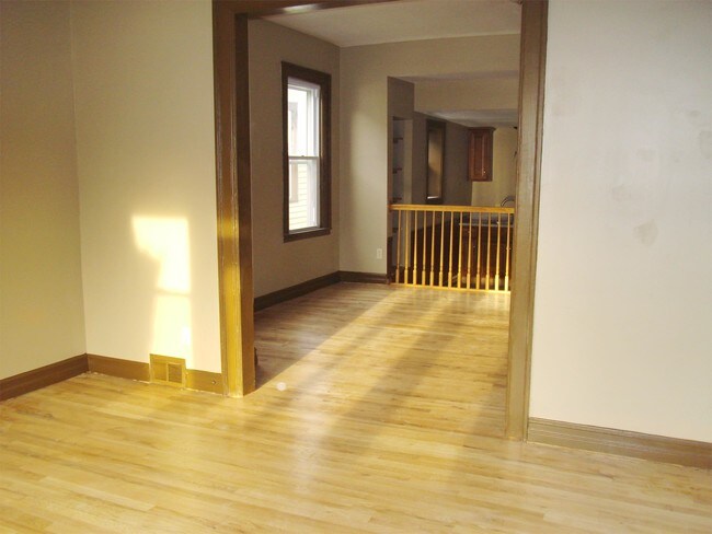 Foto del edificio - 217 W Tupper St