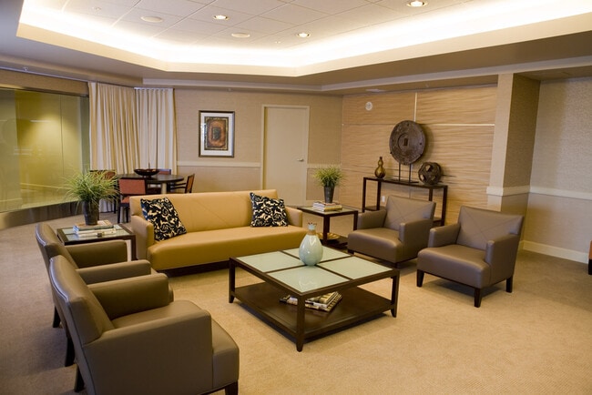 Foto del edificio - GORGEOUS 1 BEDROOM AT ALLURE VIEWS !!!!!!