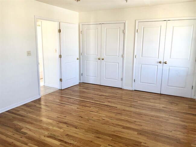 Building Photo - 4014 Palisade Ave
