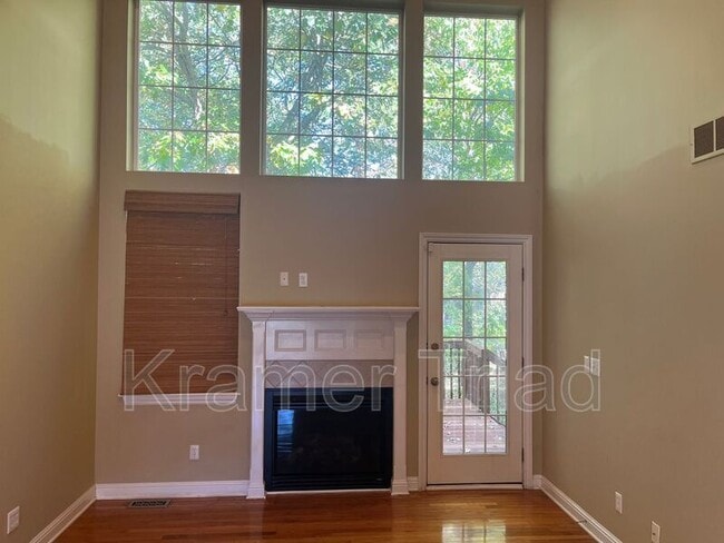 Foto del edificio - 41472 Glade Rd