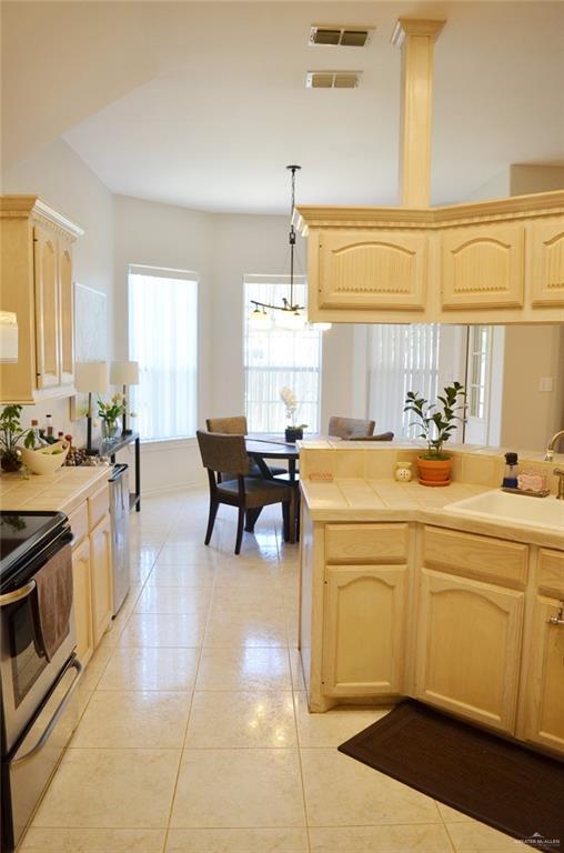 Building Photo - 16 N 45th St