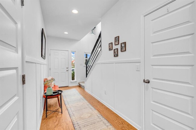 Building Photo - 10825 Blacket Dr