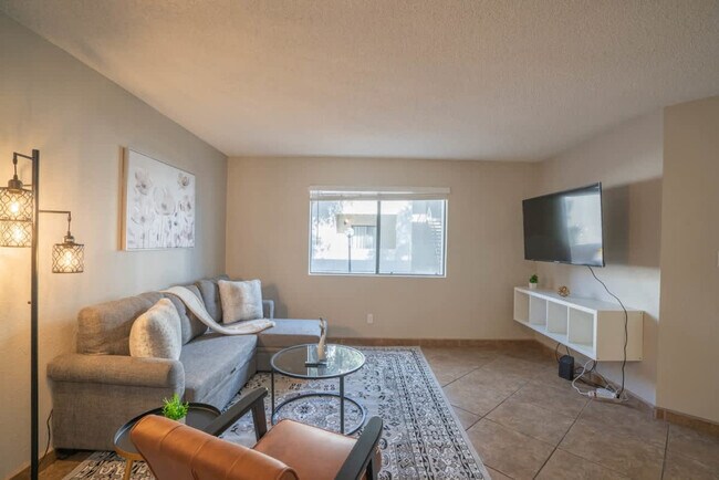 Foto del edificio - 8550 E McDowell Rd