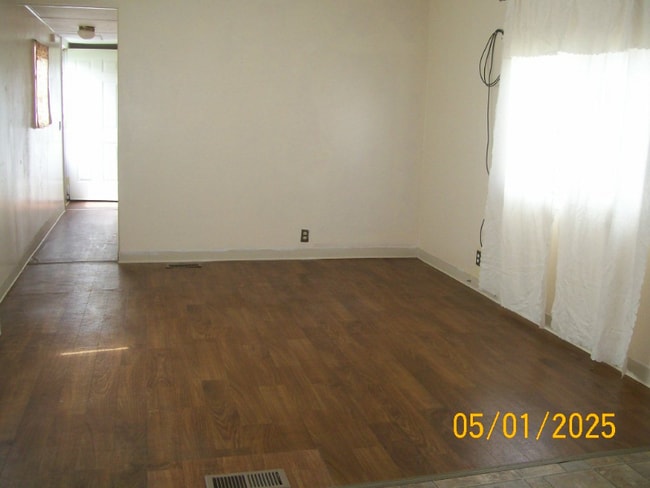 Building Photo - 13 Travertine Ln