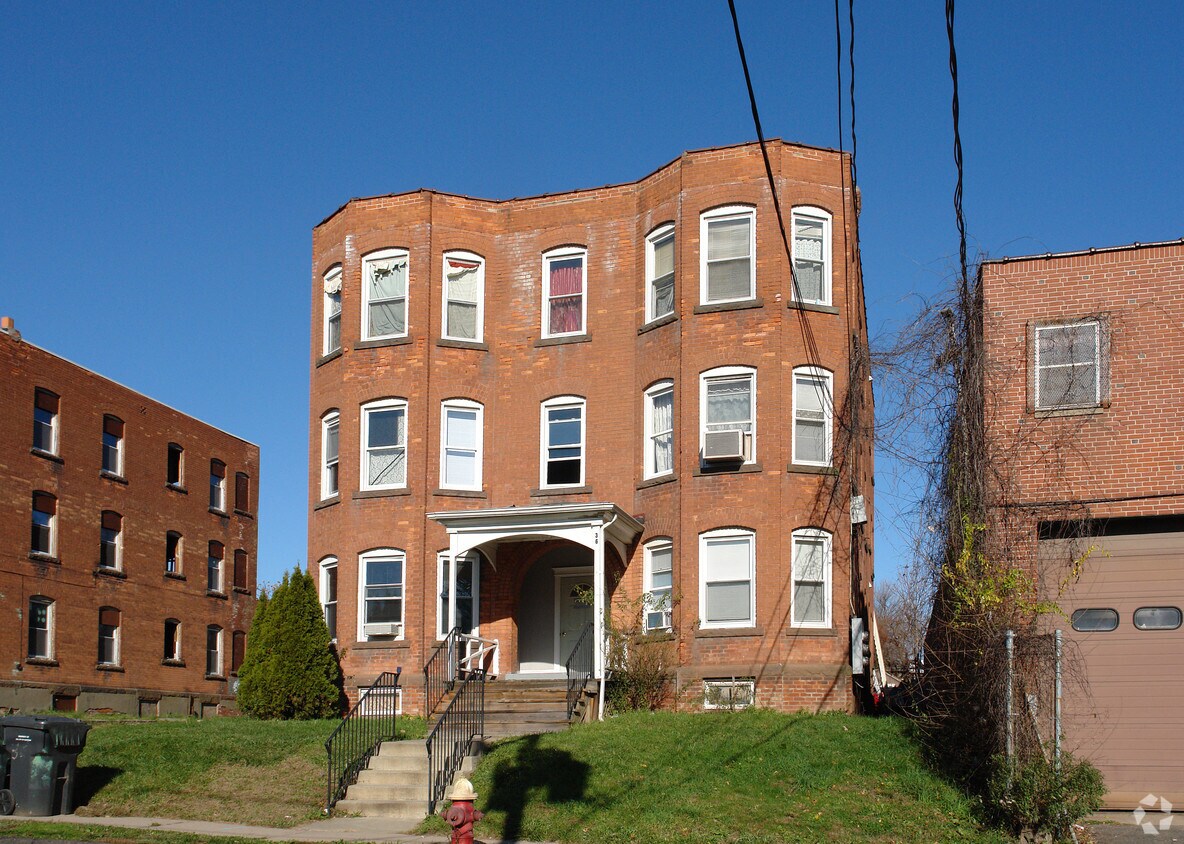 Building Photo - 36 Belmont St