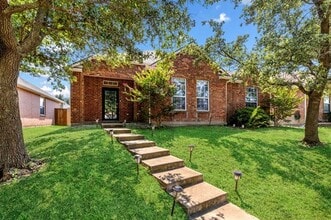 Building Photo - 1526 Cliff Creek Dr