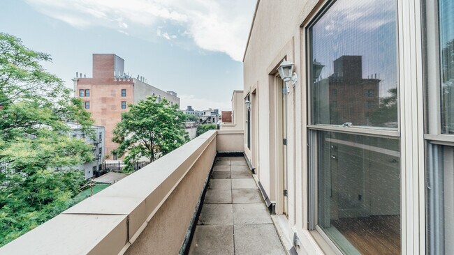 Building Photo - 22 Fayette St