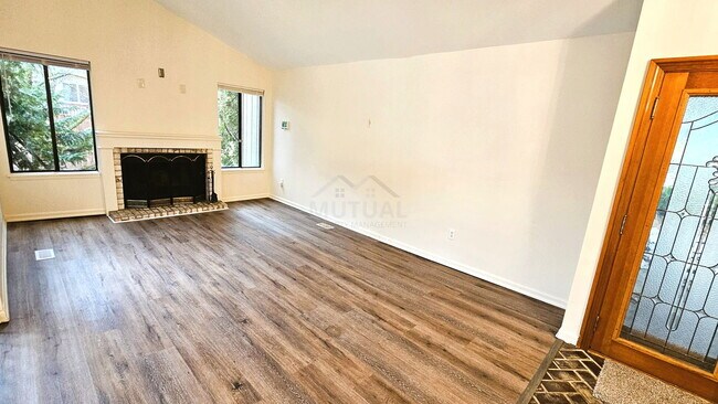 Foto del edificio - 5231 Bantry Dr