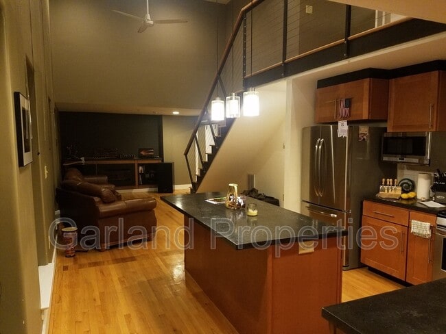 Building Photo - 111 Kirk Ave SW