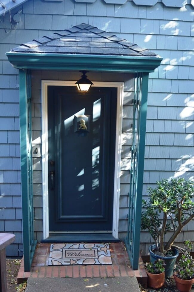 Building Photo - Adorable Cottage with Vintage Charm And Sa...