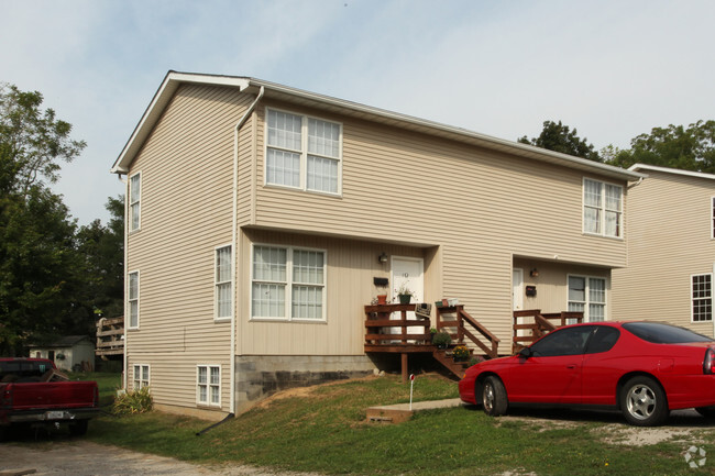 Building Photo - Townehouse Garden Apartments