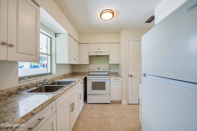 Foto del edificio - 904 Boulder Dr