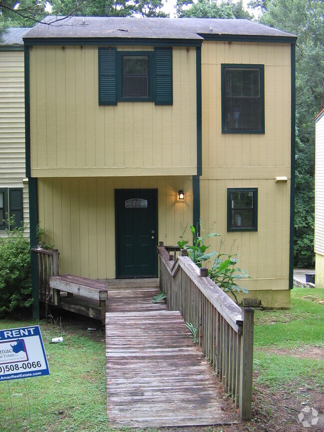 Building Photo - 1206 Cross Creek Way
