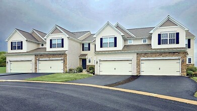 Building Photo - 1624 Haralson Dr