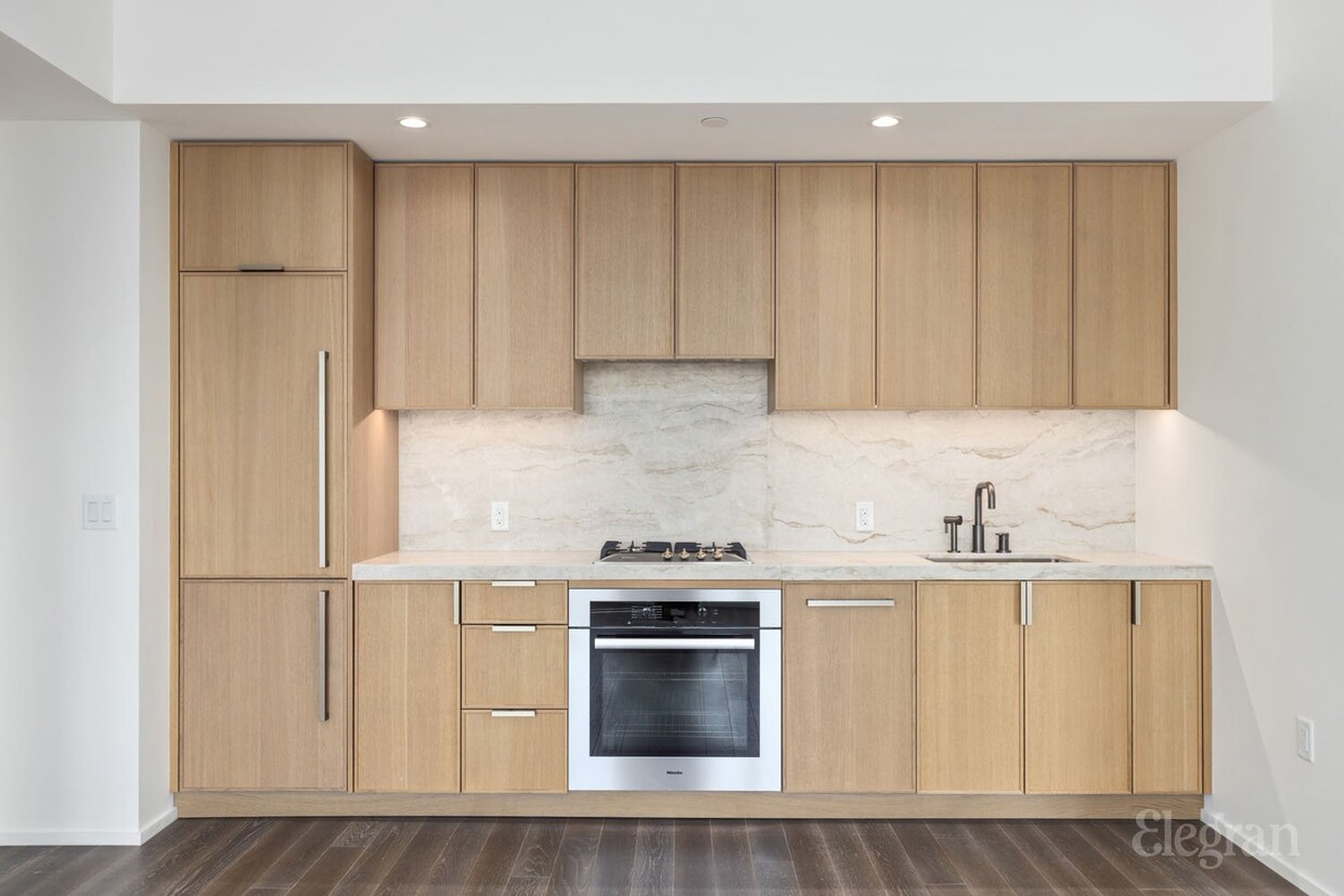 Foto principal - 543 W 122nd St