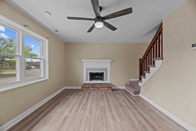 Foto del edificio - 21 Donnell Ave