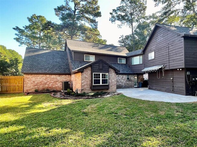 Building Photo - 17527 Forest Mist Dr