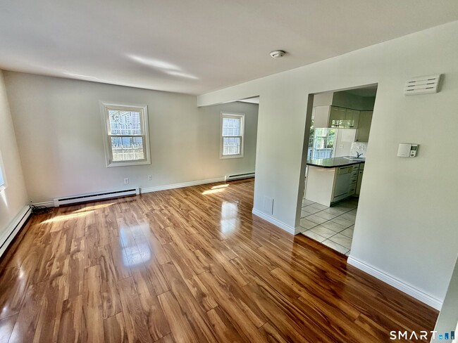 Building Photo - 15 Juniper Rd