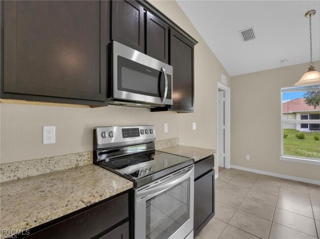 Foto del edificio - 1700 NE 5th Pl