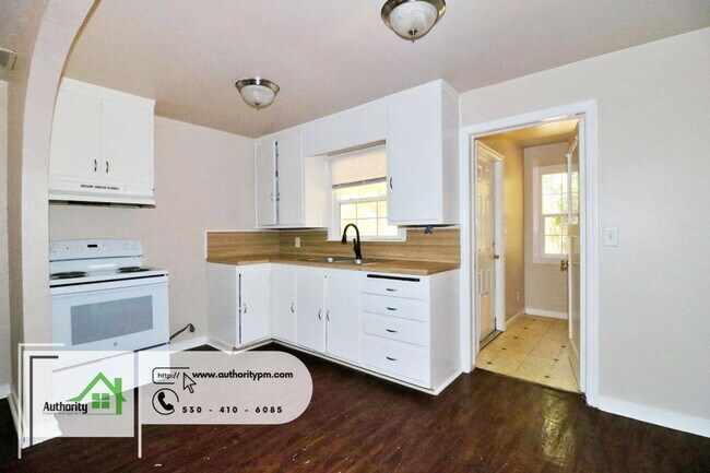 Foto del edificio - 5401 Rosswood St