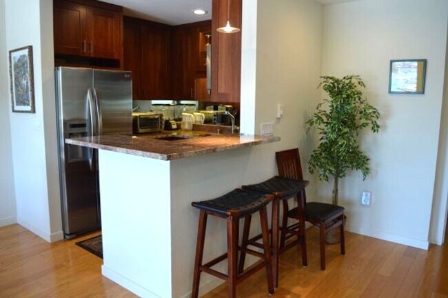 Foto del edificio - Furnished 1 Bedroom Sausalito Condo with W...