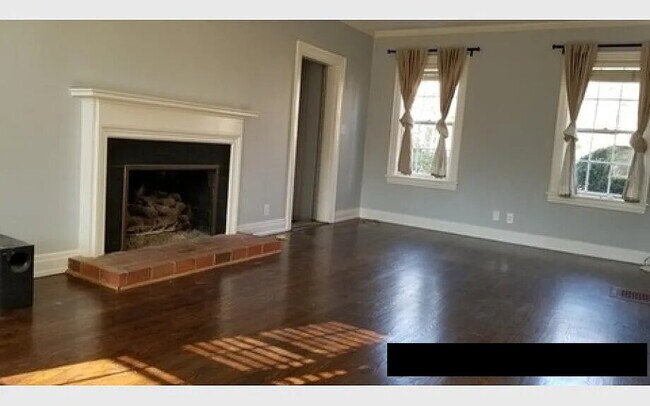 Foto del edificio - "Spacious 2600 Sq Ft Opportunity in Nashville's Prime Location!"